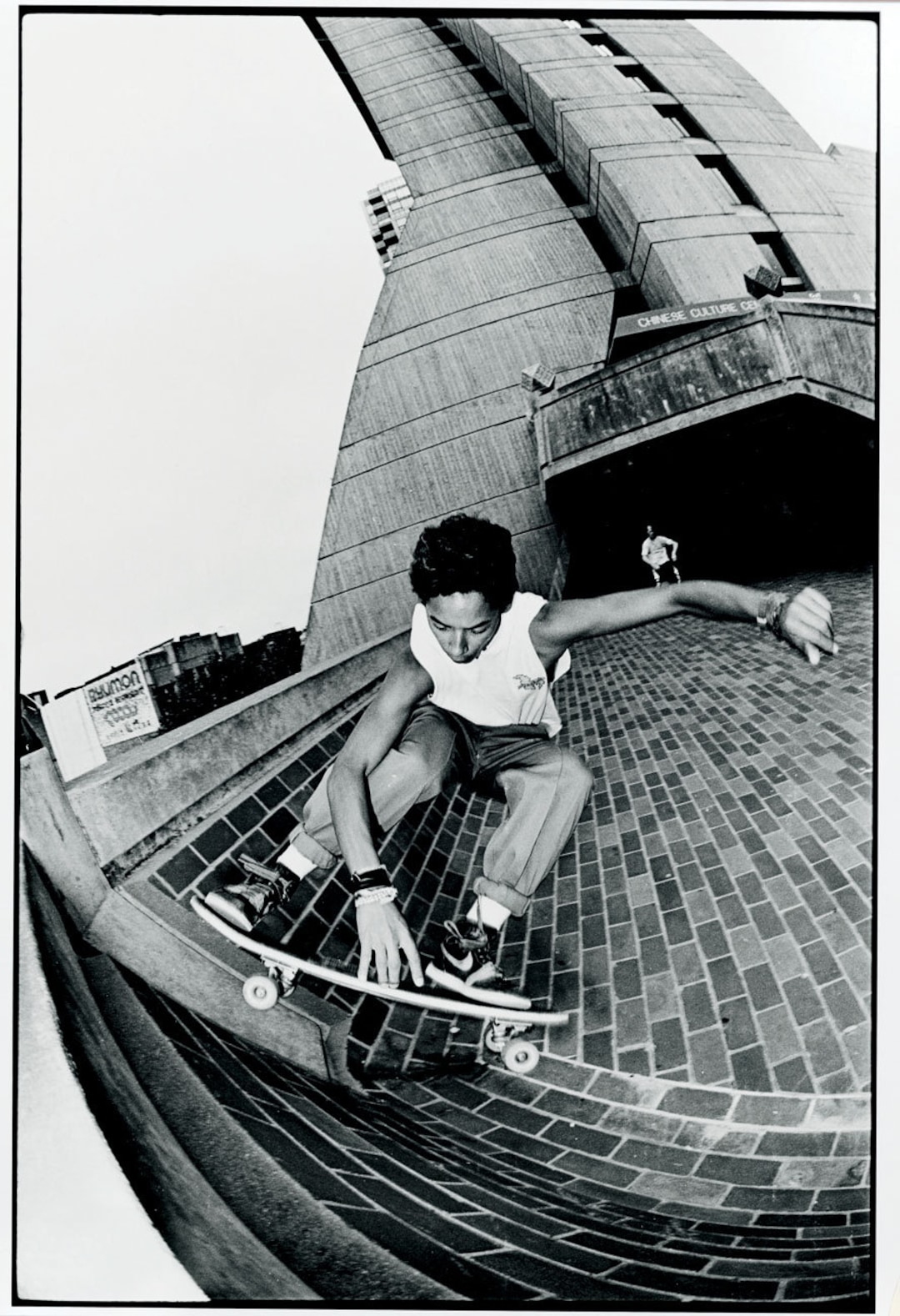 Face of Skateboarding 写真集 トミーゲレロ  廃版 Tommy Guerrero Skating China Banks Photo 18 X 24 Inch - 80s
