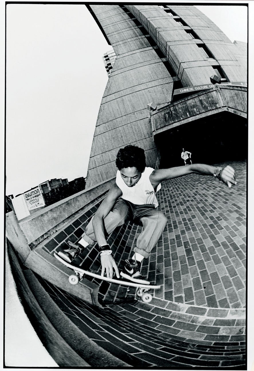 Face of Skateboarding 写真集 トミーゲレロ  廃版 Face of Skateboarding 写真集 トミーゲレロ 廃版 - メルカリ - 洋書