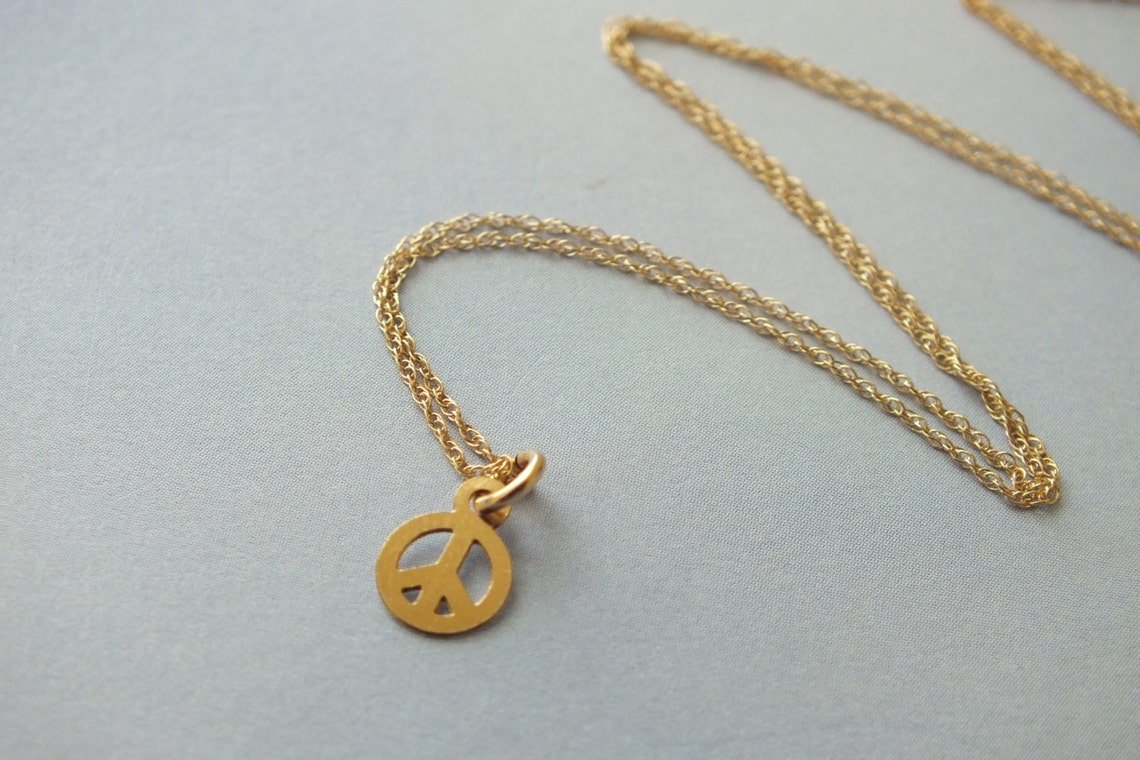 Gold Peace Sign Necklace Minimalist Peace Sign Necklace 6mm Etsy