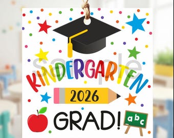 Etiqueta de regalo para graduados de jardín de infantes 2026: Cuadrada imprimible (descarga instantánea)