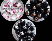 20mm Lip Print - Choose Red on White or Silver on Black - Chunky Necklaces - Set of 10 - pearls - lips - Valentine 39 s Day lipstick