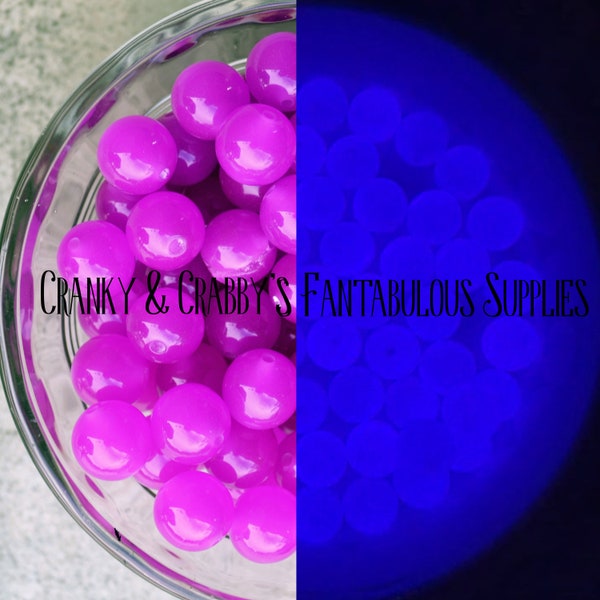 I  12mm Purple UV Glow in the Dark Beads  -  Chunky Necklaces - Set of 20 - Luminescent