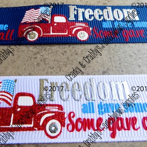Red Pickup Freedom Print 7/8 Zoll Breite - US Designer Bedrucktes Band - 1 Meter - 4. Juli, Patriotisch, Sterne und Streifen