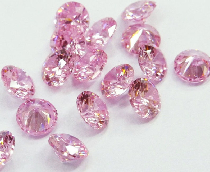 Pink stones. Розовый фианит. Драгоценные камни розового цвета. Ювелирный камень розовый фианит. Розовый фианит овал.