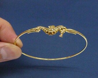 gold Seahorse Bangle Bracelet, Seahorse Jewelry, Christmas gift, casual bangle,Nautical bangle,Ocean bangle, Beach Bangle