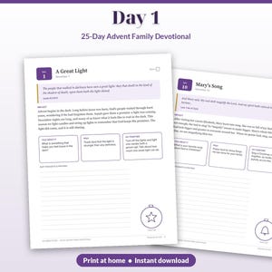 Puede incluir: Dos p&aacute;ginas de un devocional familiar de Adviento de 25 d&iacute;as. La p&aacute;gina izquierda se titula Day 1 A Great Light y la derecha Day 10 Mary's Song. Ambas p&aacute;ginas incluyen escrituras, textos de reflexi&oacute;n, preguntas de debate, secciones de oraci&oacute;n y l&iacute;neas.