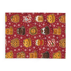 Couverture de Noël pour chats, adorables chats confectionnés à partir de gâteaux de Noël, plaid en polaire rouge, cadeau festif pour les amoureux des chats, couverture douillette pour canapé, imprimée au Royaume-Uni image 2