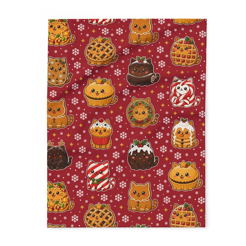 Couverture de Noël pour chats, adorables chats confectionnés à partir de gâteaux de Noël, plaid en polaire rouge, cadeau festif pour les amoureux des chats, couverture douillette pour canapé, imprimée au Royaume-Uni image 1