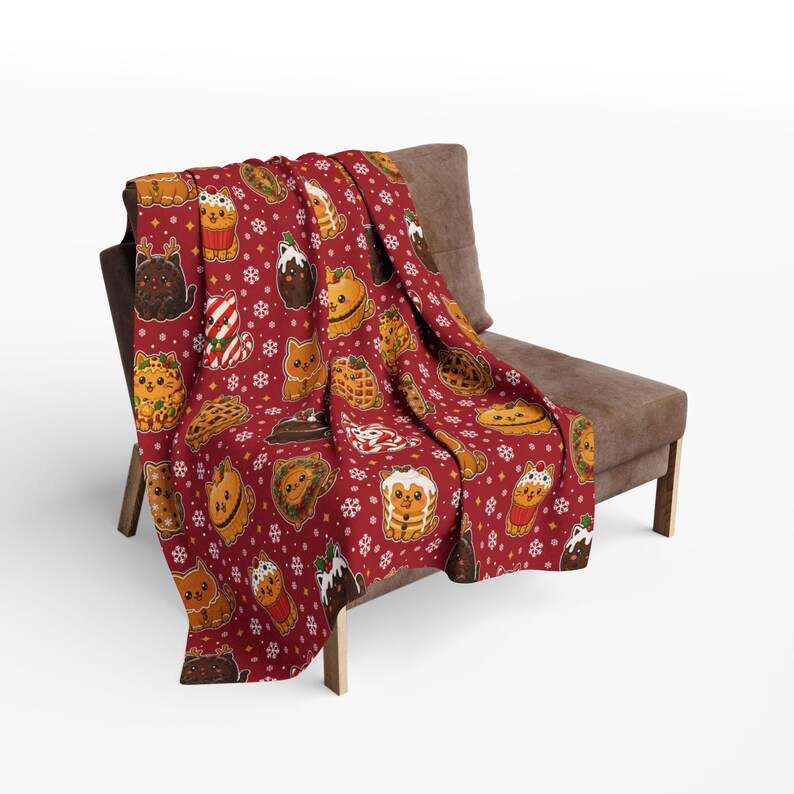 Couverture de Noël pour chats, adorables chats confectionnés à partir de gâteaux de Noël, plaid en polaire rouge, cadeau festif pour les amoureux des chats, couverture douillette pour canapé, imprimée au Royaume-Uni image 10