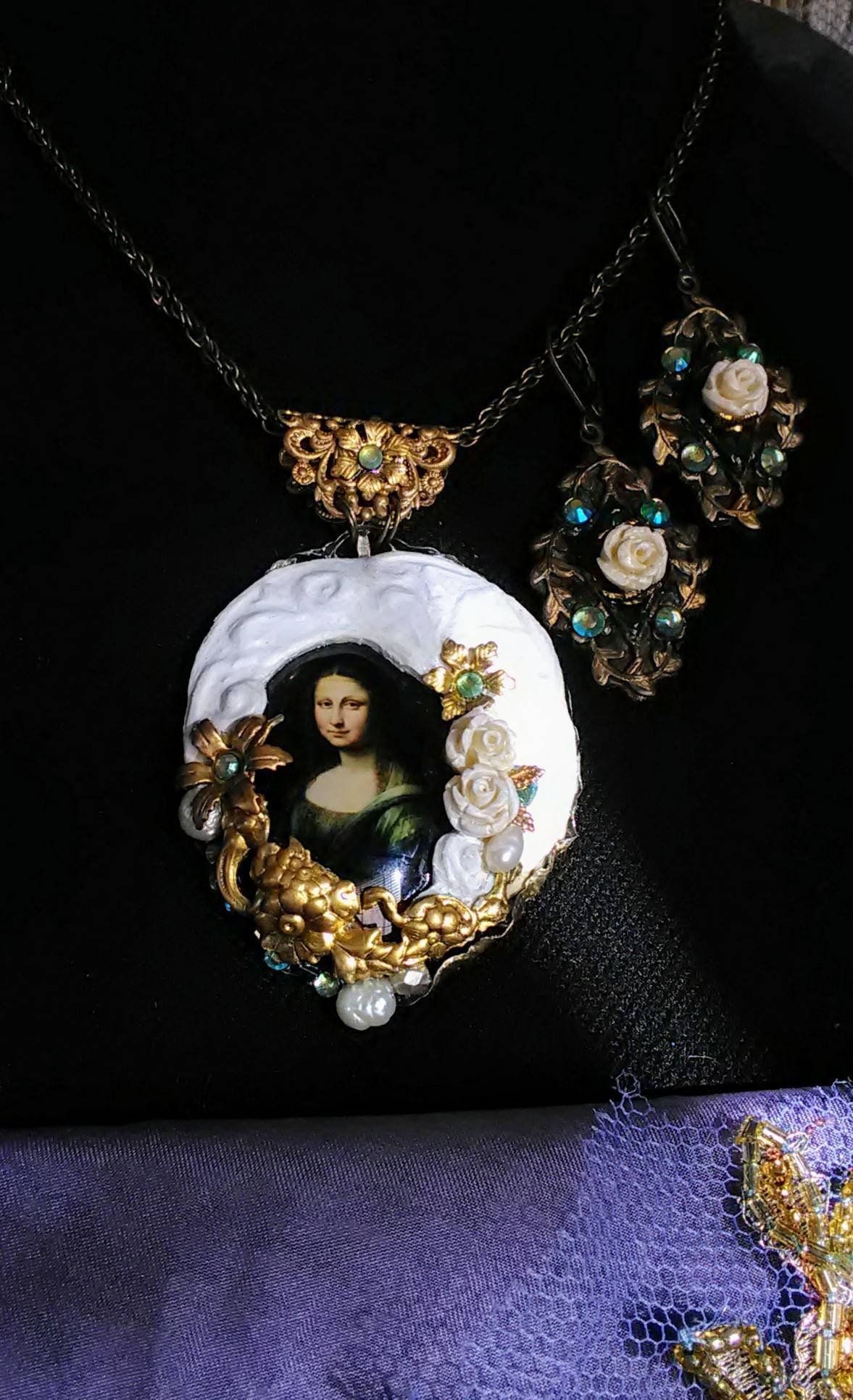 Mona Lisa Jewelry