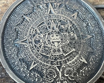Vintage Native Central American Mayan Mexican themed calendar pewter colored belt buckle