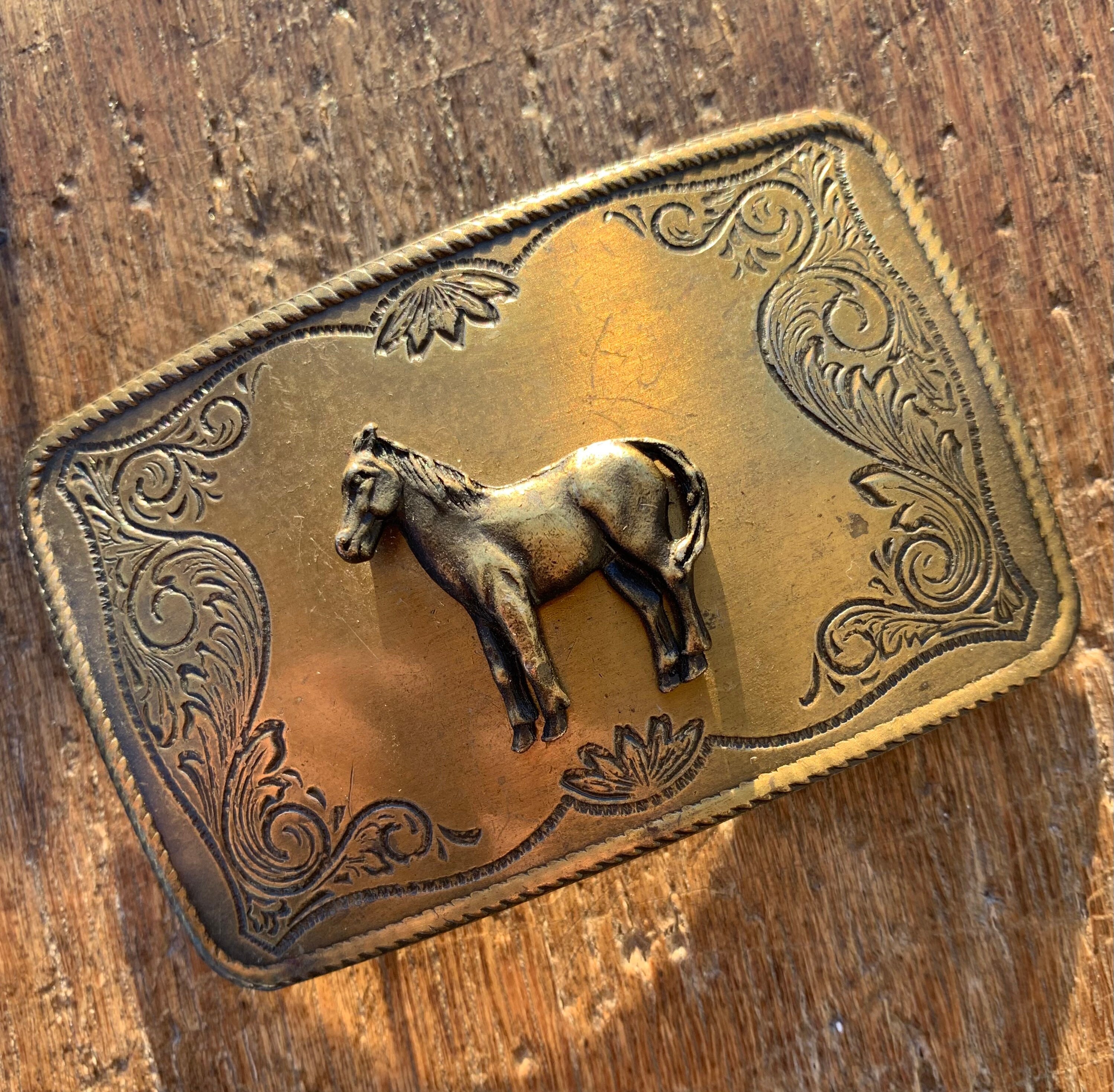Outstanding Vintage Heavy Artisan Handcrafted Unique Brass Horse Belt Buckle Solid Brass Belt Buckle, Standing Horse Design, Antique  main image 3
