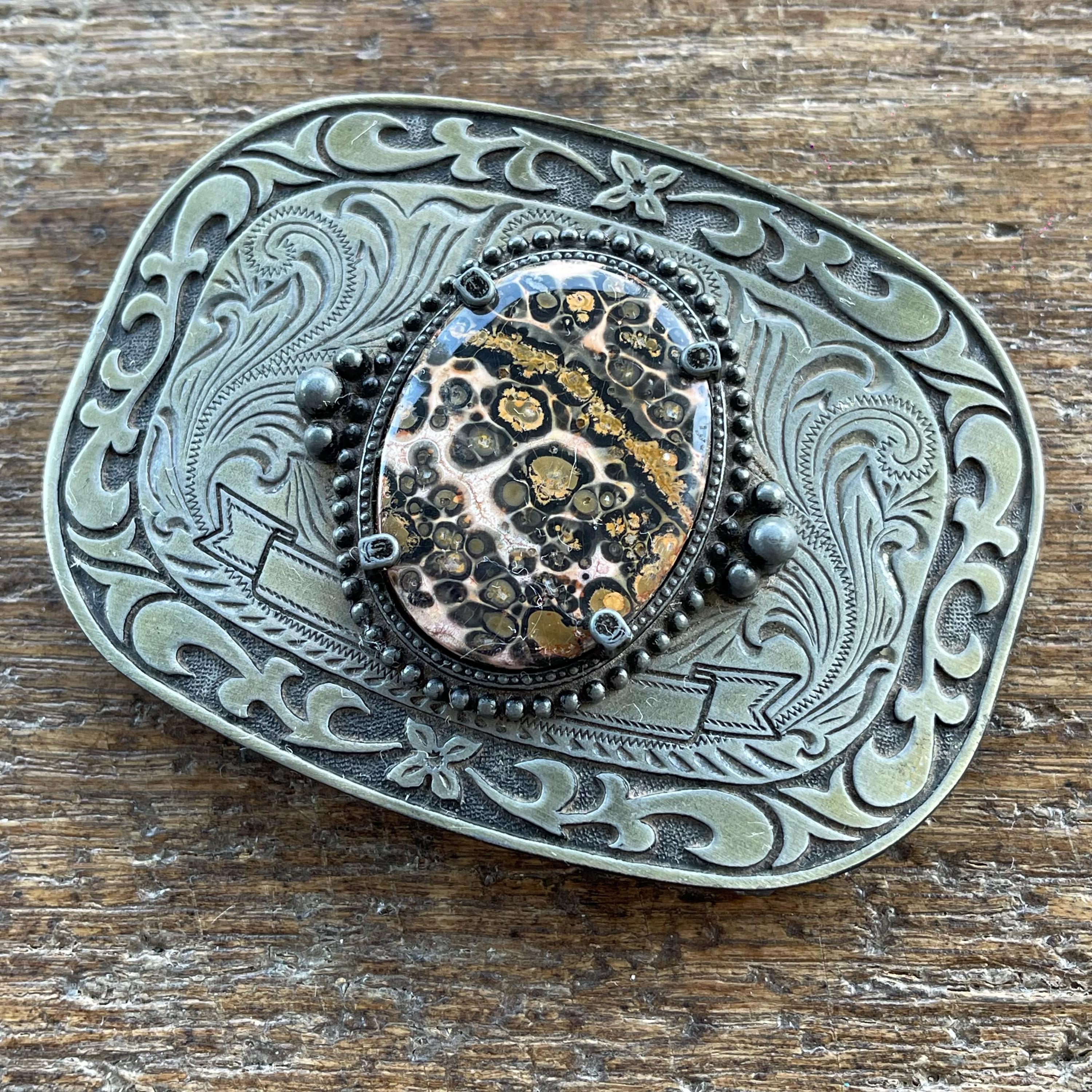 Vintage Western Stone Agate Cab Cabochon Etched Silver Gold Belt Buckle Polished stone (agate?) silver tone belt buckle. The stone  main image 2
