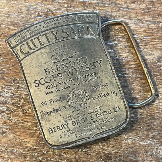 Vintage Cutty Sark Blended Scots Whiskey Advertising Brass  display picture 2