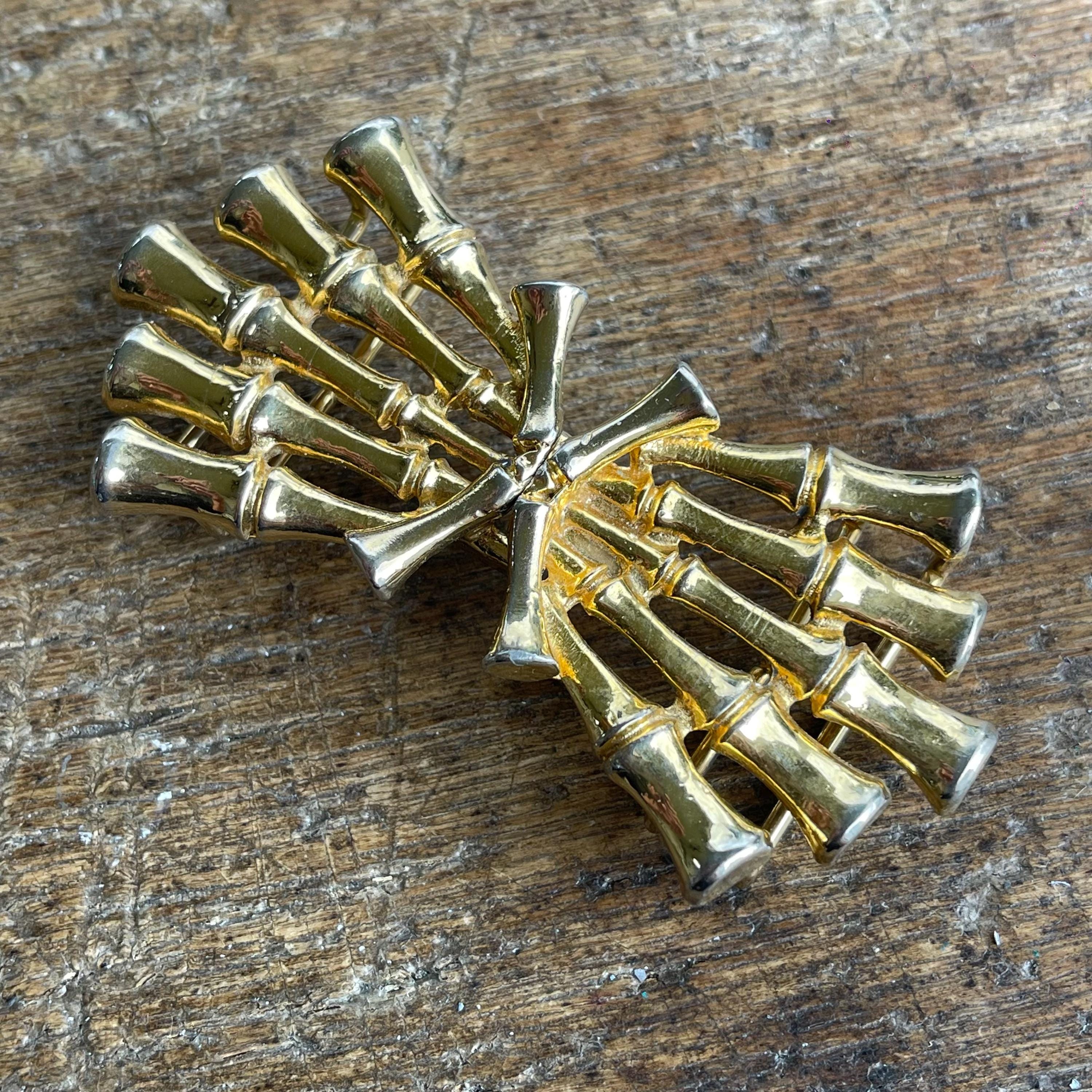Mimi di N Design vintage bamboo belt buckle Vintage Mimi Di N Signed Buckle Bamboo Figural Raised Design  main image 4