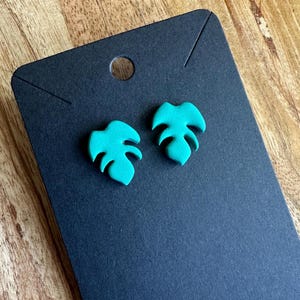 Handmade Green Monstera Stud Earrings – Plant Lover Gift