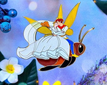 Wedding Kiss - Thumbelina Inspired Pin