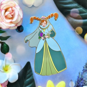 Marry the Mole - Thumbelina Inspired Pin