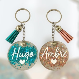 Porte-clé prénom personnalisé en résine pailletée – Cadeau original – Accessoire fait main – Idée fête des mères/pères
