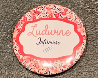 Badge personnalisé - Infirmière - Aide Soignante - Liberty Betsy Rose  - Commande Personnalisée