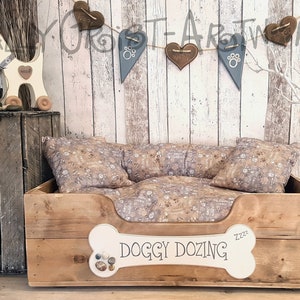 Handcrafted wooden dog bed, Driftwood Brown, MEDIUM-LARGE 75cm x 54cm x 25cm 29.5 x 20.5 x 10 Doggy Dozing