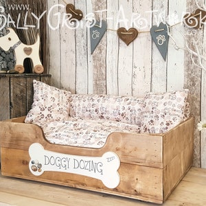 Handcrafted wooden dog bed, Driftwood Brown, MEDIUM-LARGE 75cm x 54cm x 25cm 29.5 x 20.5 x 10 image 4
