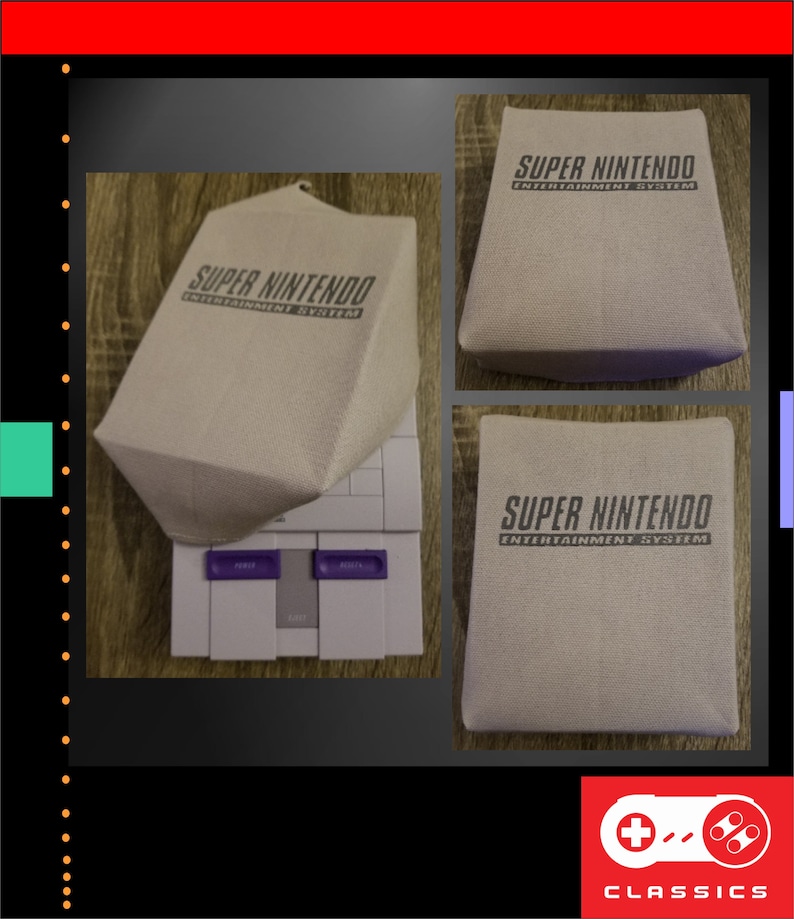 Op de afbeelding: Beige stoffen hoes voor een Super Nintendo Entertainment System console. De hoes heeft de tekst "SUPER NINTENDO ENTERTAINMENT SYSTEM" in grijs. De console is wit en grijs met paarse knoppen.