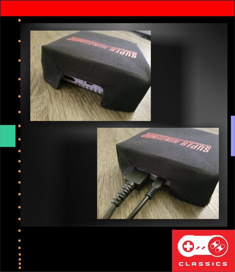 Op de afbeelding: Zwarte stoffen hoes voor een Super Nintendo console, met de woorden "SUPER NINTENDO" in het rood. Twee close-up shots tonen de console en zijn poorten. De rechter benedenhoek heeft een rood logo met het woord "CLASSICS".