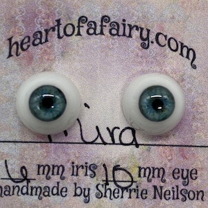 Custom or Resin - Glass like eyes - Mira