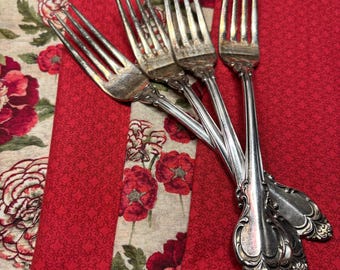 Red Floral Cloth Napkins – Set of 4 Dinner Napkins, 18 inch