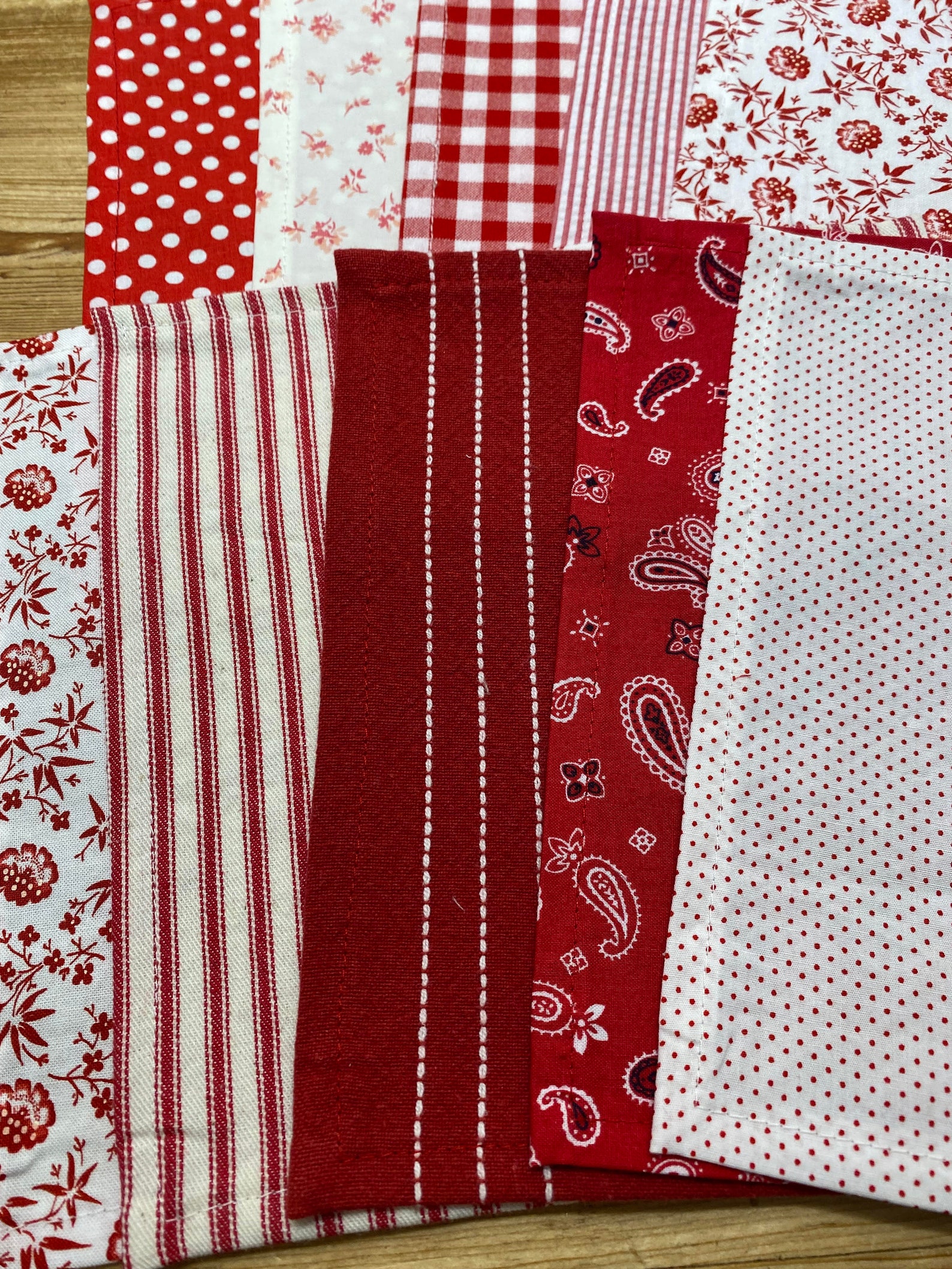 Red and White Cloth Napkins Set of 10 Holiday Table Decor Etsy