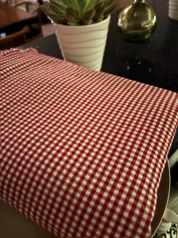 Red and White Gingham Cloth Napkins - 18 inch, Set of 4, GREAT for Weddings, Events, Parties and Everyday!