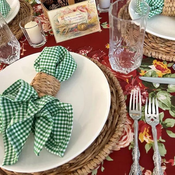 Kelly Green and White Gingham Cloth Napkins, Set of 4,  - GREAT for Weddings, Parties, Everyday Meals by CHOW with ME