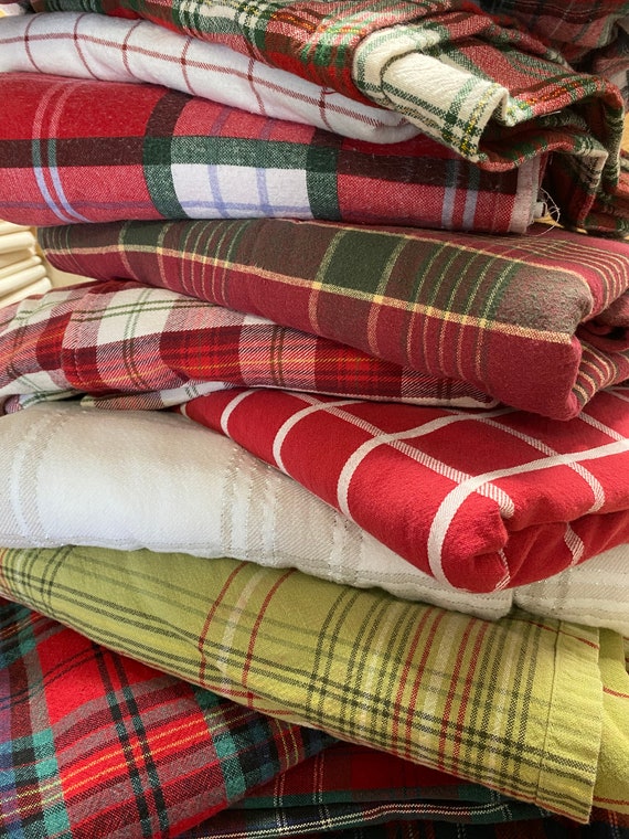 Christmas Plaid Cloth Napkins, Set of 6, Great for Family Gatherings, Holidays and Everyday Meals, Americana Farmhouse Style, Chow with ME