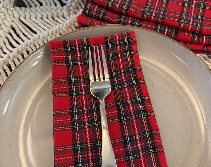 Plaid Cloth Dinner Napkins, Set of 6, Americana Holiday Cotton, Red and Green