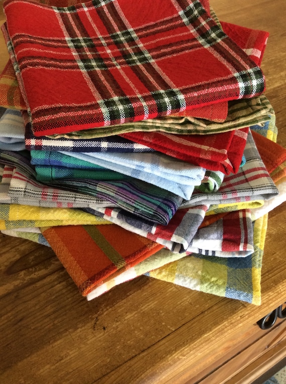 Vintage Plaid Cloth Napkins, Set of 4, Great for Family Gatherings, Holidays and Everyday Meals, Americana Vintage by Chow with ME