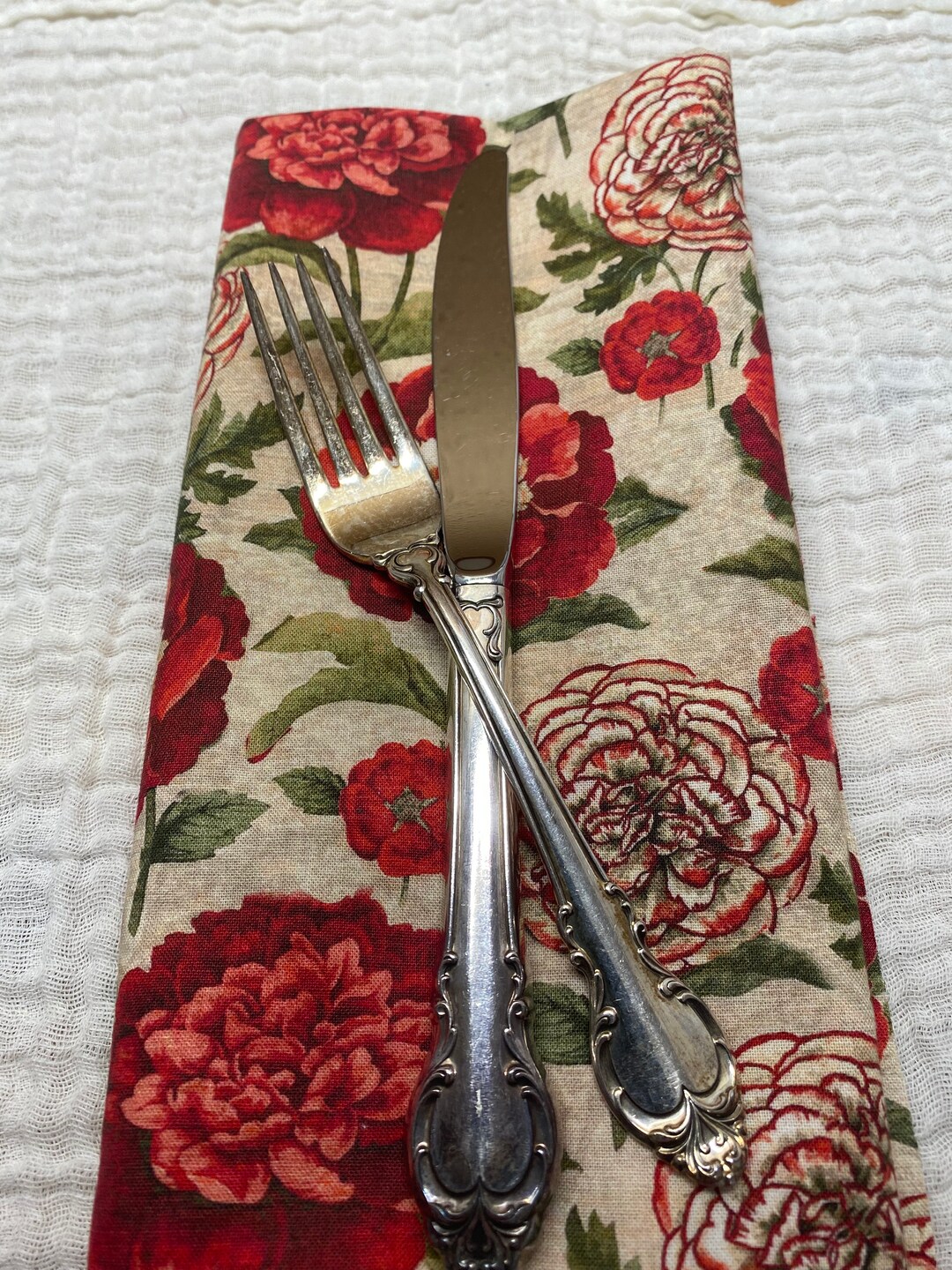 Red Floral Cloth Napkins Set of 4 18 Inch Dinner Napkins Etsy