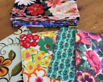 Floral Cloth Napkins and Reversible Coasters Set, Cotton Dinner Decor