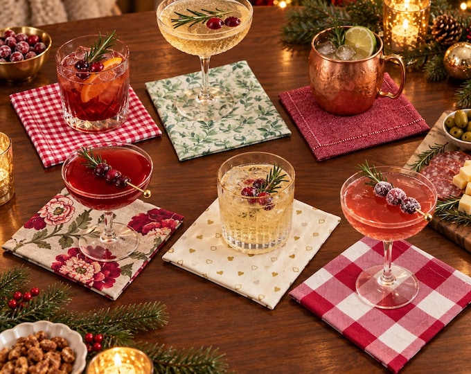 Christmas Cloth Napkins, Holiday Cocktail Snack Set of 6, Festive and Colorful Cotton