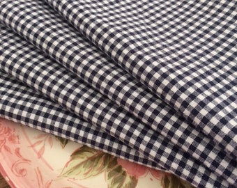 Navy Blue and White Gingham Cloth Napkins - Weddings, Parties, Everyday Meals by CHOW with ME