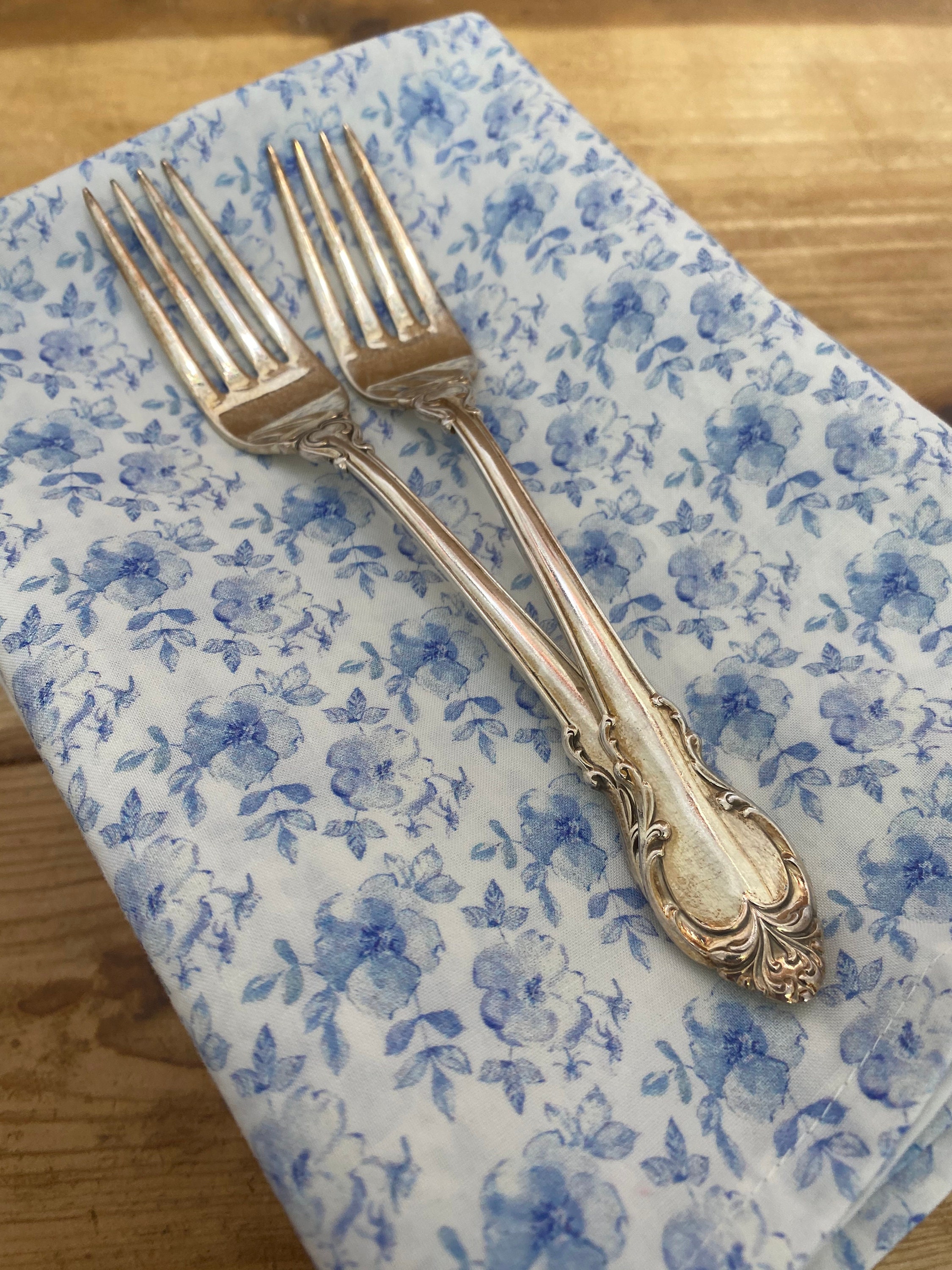 Dusty Blue Floral Cloth Napkins FUN for Summer Set of 4 Etsy