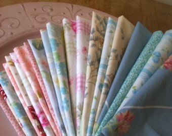 Floral Cotton Cloth Napkins, Shabby Chic Farmhouse Style, Set of 4