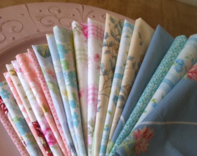 Floral Cotton Cloth Napkins, Shabby Chic Farmhouse Style, Set of 4