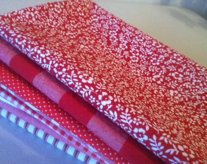 Red and White Cloth Napkins, Set of 8, by CHOW with ME