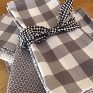 Shades of Grey Smart Home Kitchen Collection Ensemble de 10 serviettes en tissu de 15 pouces, par CHOW with ME image 4