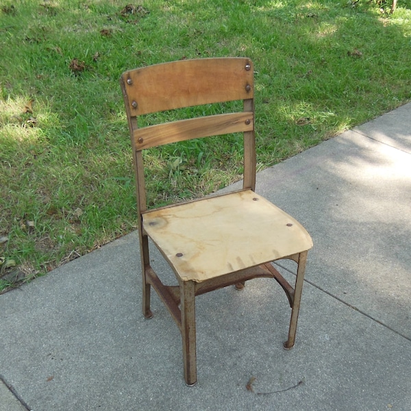 Viintage Childs Chair Industrial Age Metal Classroom Steel Wood School Chair 1950 Mid Century Kids Seating Schoolhouse Desk Chair Kids Room