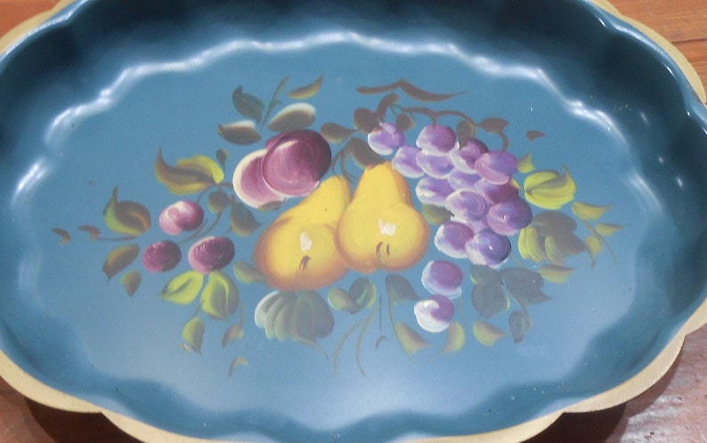 Vintage Hand Paint Tole Tray Fruit Floral Flowers Still Life Painting Heavy Metal Scallop Edge Serving Platter Tray Plate Farmhouse Cottage image 6