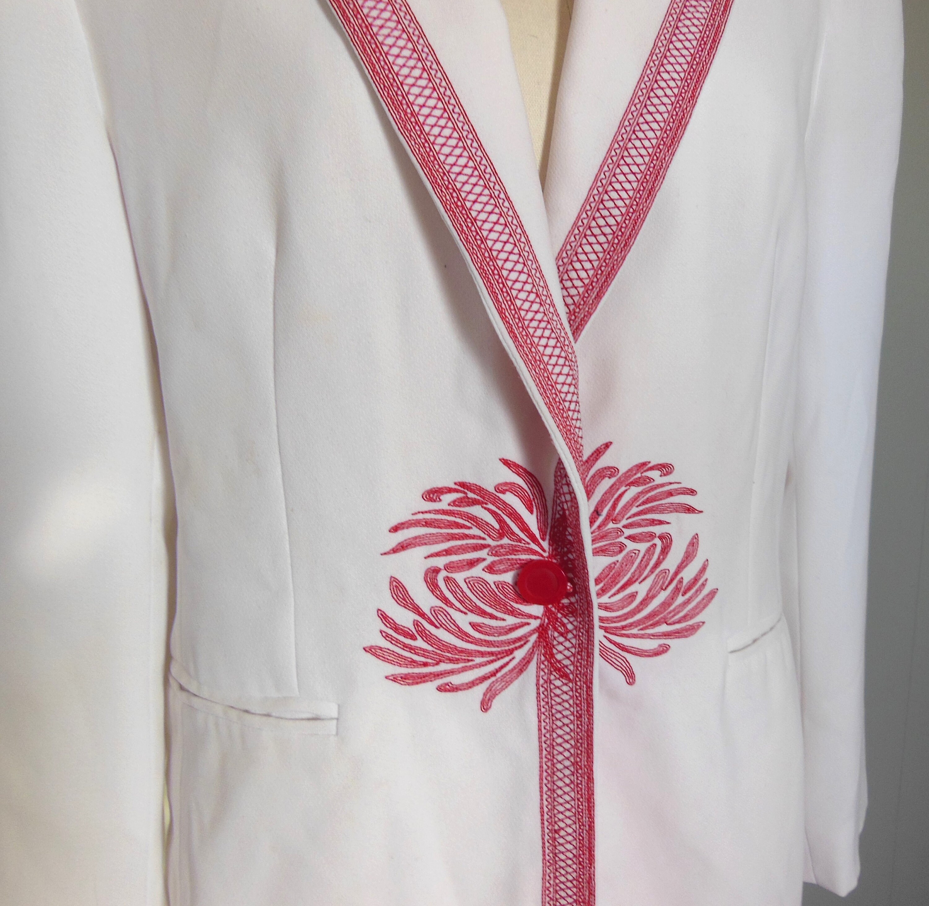 Vintage Bob Mackie Studio Blazer White With Red Machine