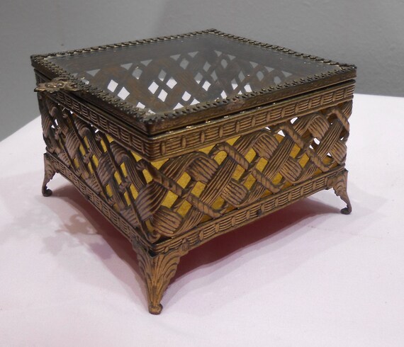 Vintage Woven Brass Metal Footed Jewelry Box Keep… - image 7