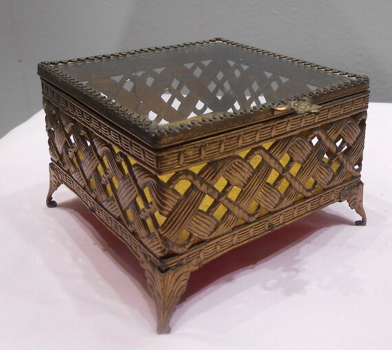 Vintage Woven Brass Metal Footed Jewelry Box Keep… - image 5
